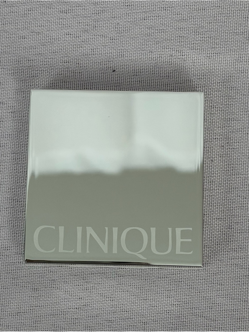 Clinique Set of 4 Eyeshadow Palettes with 1 Blush & Compact Mirrors - Picture 7 of 15